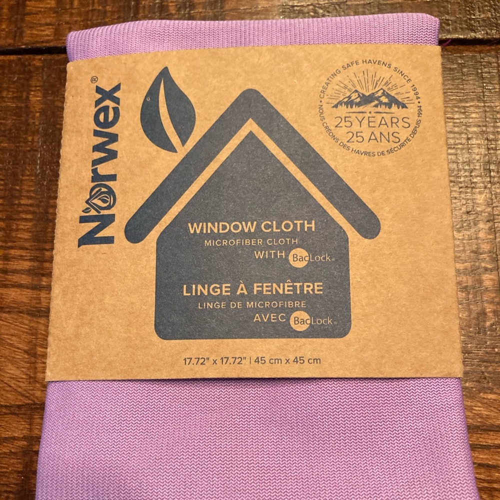 New purple Norwex Window Cloth